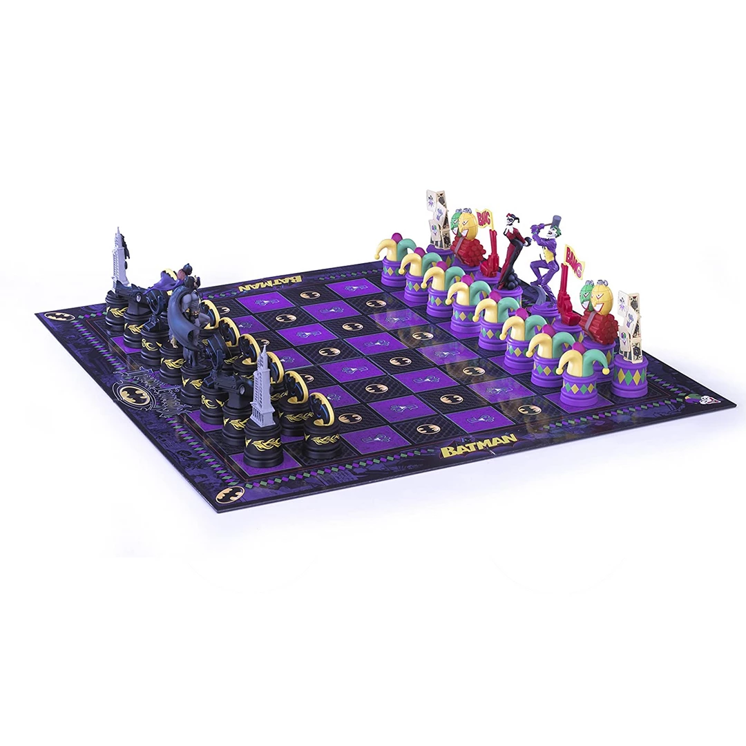 Noble Collection Batman | The Dark Knight Vs The Joker Chess Set 5 Noble Collection Batman | The Dark Knight Vs The Joker Chess Set
